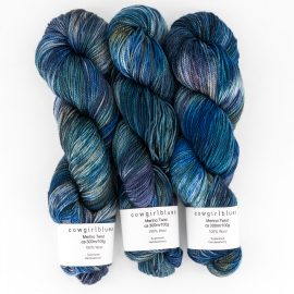 Merino Twist Skein Far From the Shallow